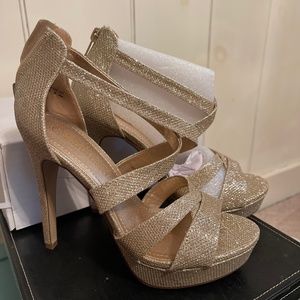 Dream pairs gold high heels